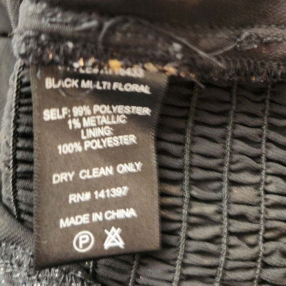 Astr Square Neck Ruched Top In Black Multi Floral - Picture 5 of 5